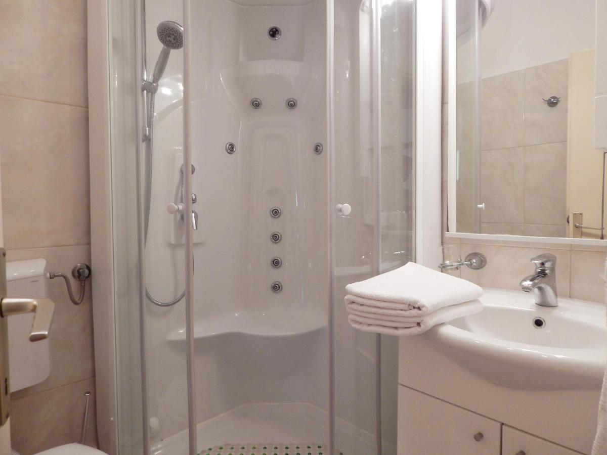 Rosemary Apartments Duće المظهر الخارجي الصورة
